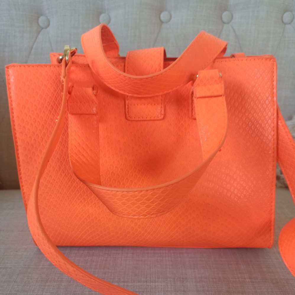 Handbag - Picture 4 of 5
